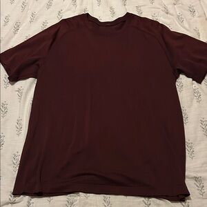 lululemon athletica Men's Crew Short Sleeve Tee - Maroon
